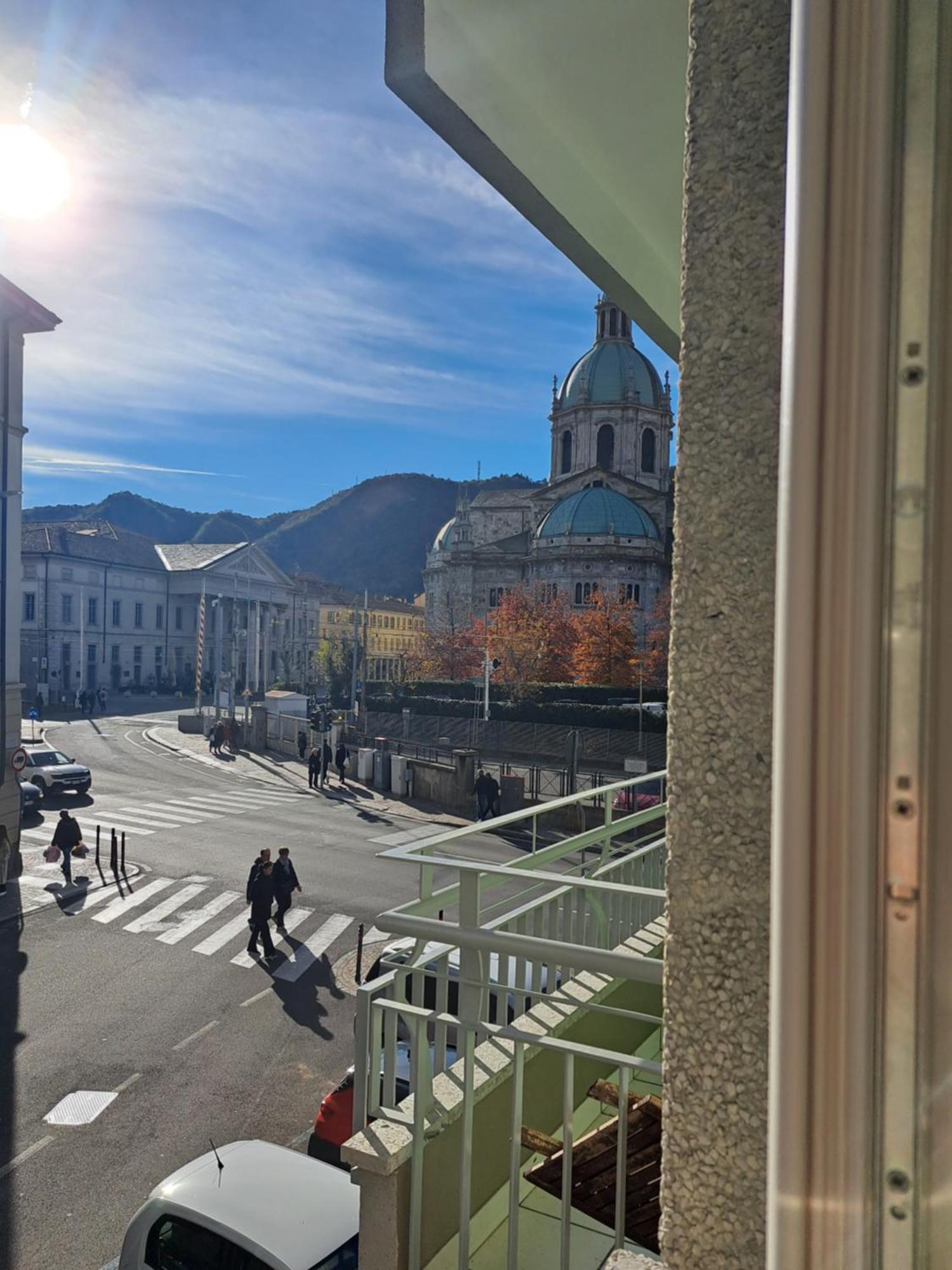 The Window On The Theatre And The Cathedral - Luxury Apartment Como Exterior foto